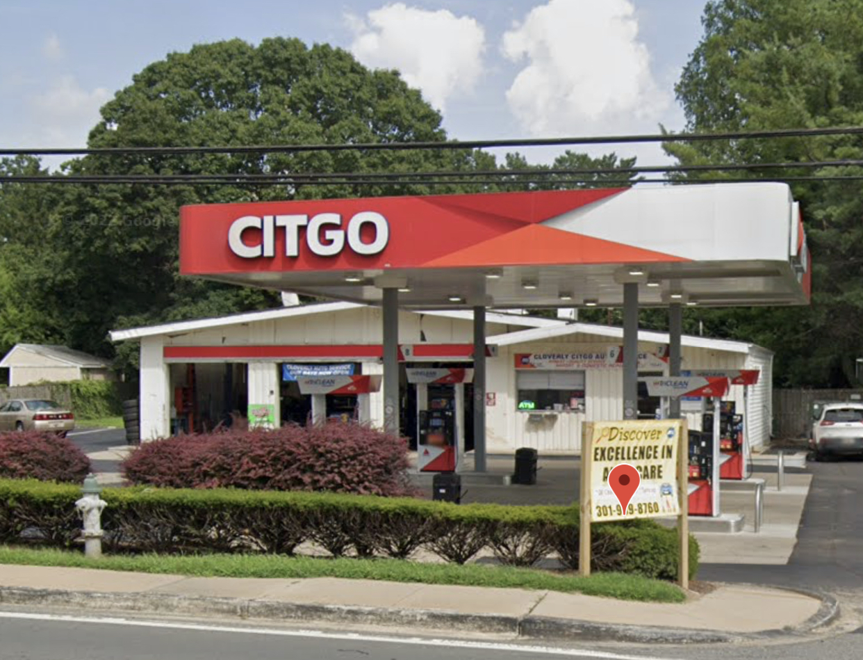 Detectives Investigate Commercial Burglary ; Surveillance Photos ...