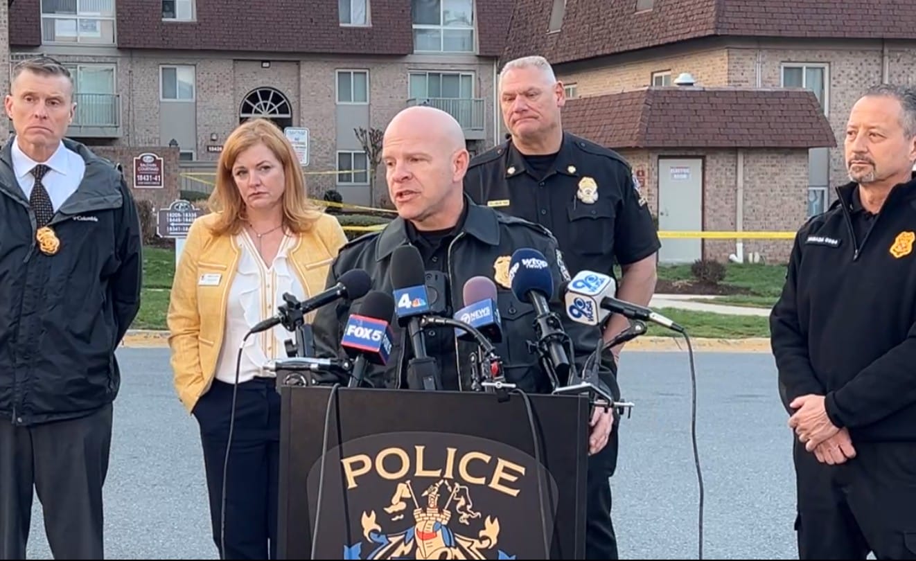 Suspect Shot by Police After Fleeing, Firing Gun Inside Apartment ...