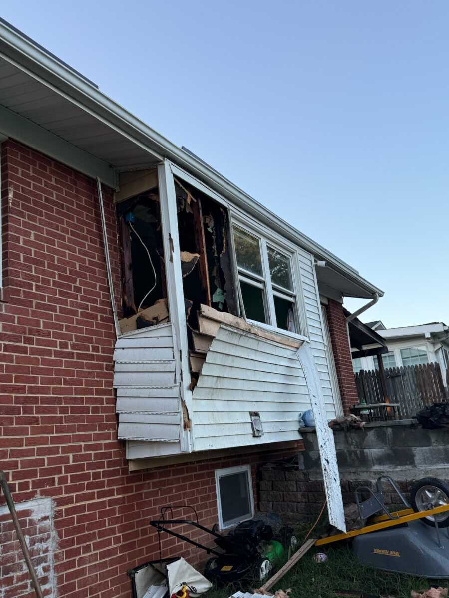 Seven People, Two Pets Displaced After Kitchen Fire